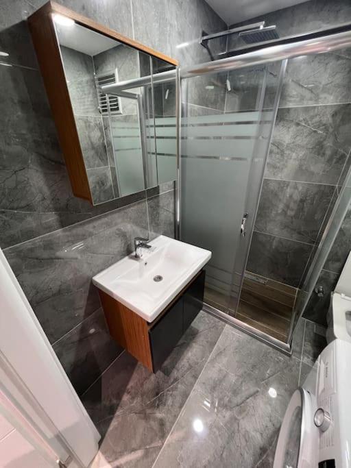 Zeytinburnu Merkezi Konumda, Sifir Daire & Esyalar Apartment Istanbul Exterior photo